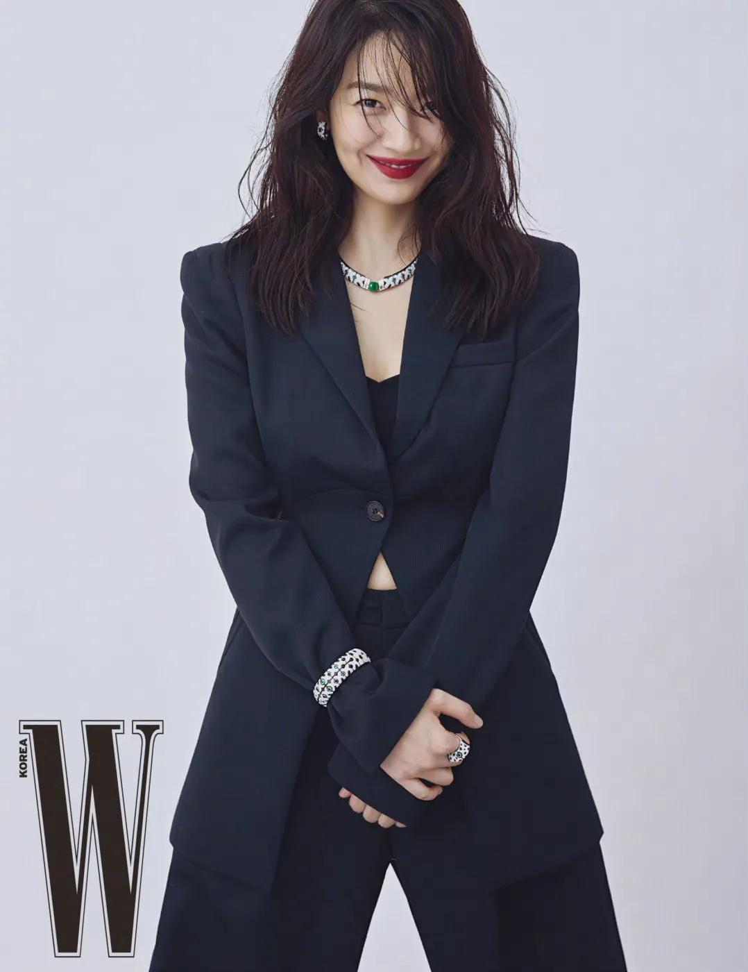 她被称韩国硬照女王，手握时尚圈顶级资源！网友：姐姐我可以