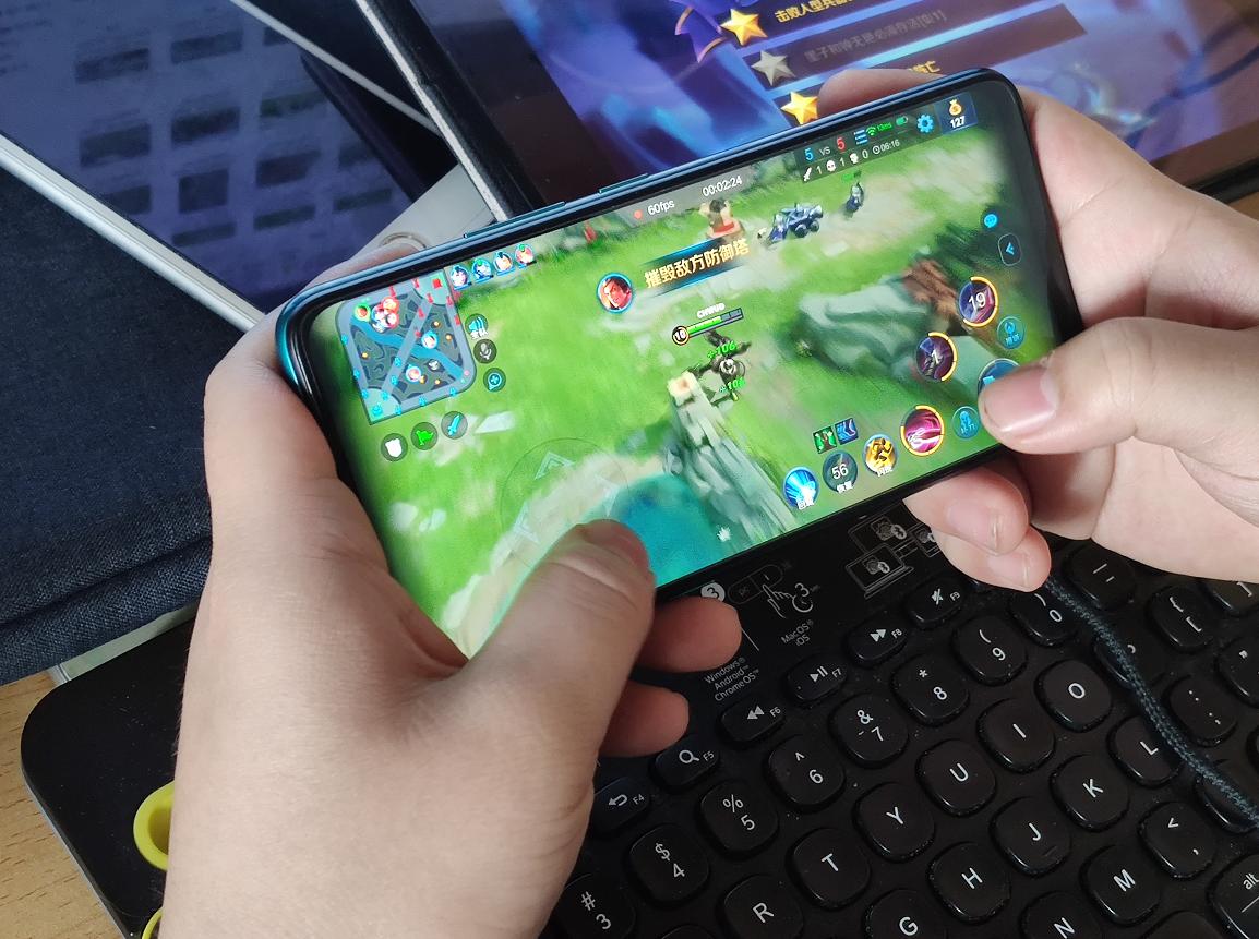 vivoz5x全面详细评测,美得不像千元机vivoz5x精美体验