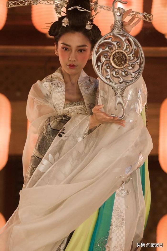 周冬雨最近两部剧,周冬雨能否突出重围