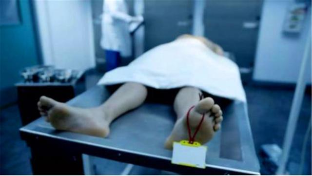 人死之后为何要将肛门堵上？医生说明真相，答案让人细思极恐