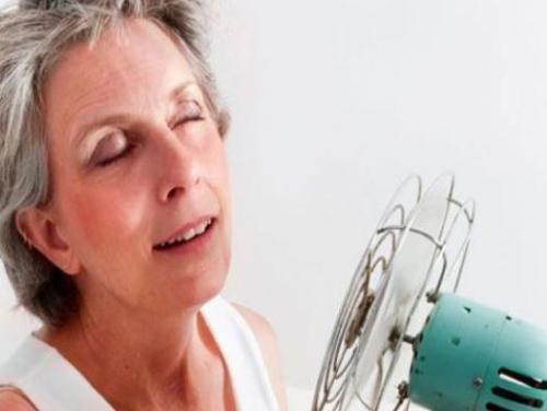 女人停经有没有可能是生病了,女人停经前会出现更年期综合症吗