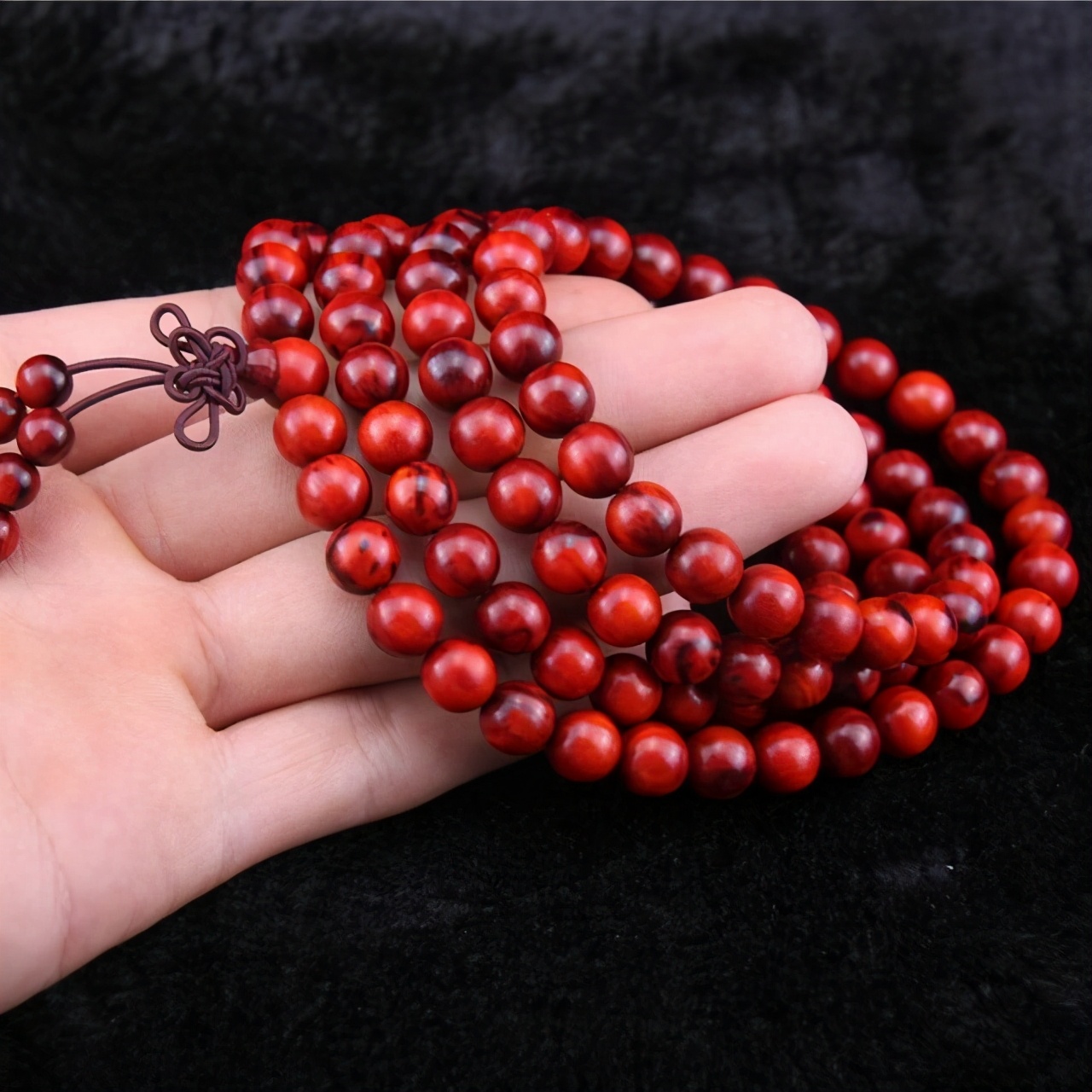 小叶紫檀满天星鉴别真假只需3秒,小叶紫檀木摆件真假鉴别方法图片