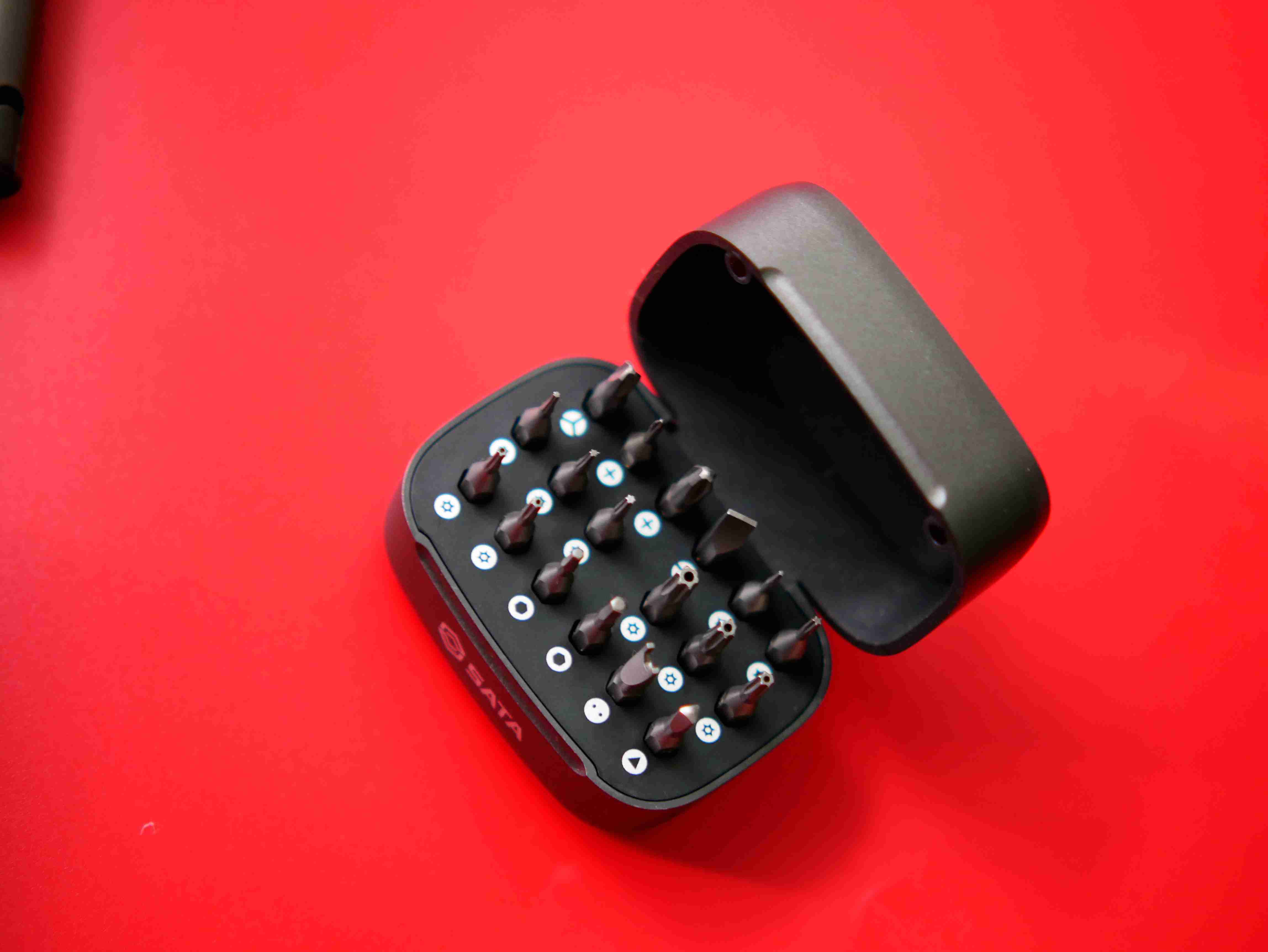 不选博世的都选了它，工具界的小米，世达PEN螺丝刀套装评测