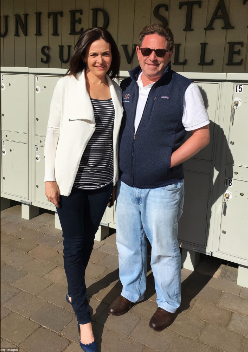 时尚英语：Facebook首席运营官谢莉尔·桑德伯格穿衣风格