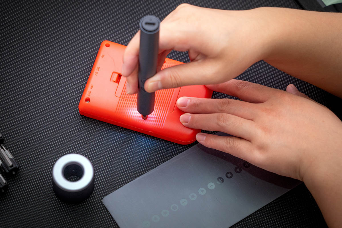 拆解wowstick电动螺丝刀视频,wowstickplay锂电螺丝刀