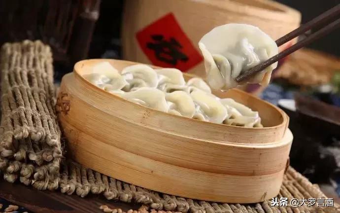 饺子就酒越喝越有,饺子就酒越喝越有英文翻译