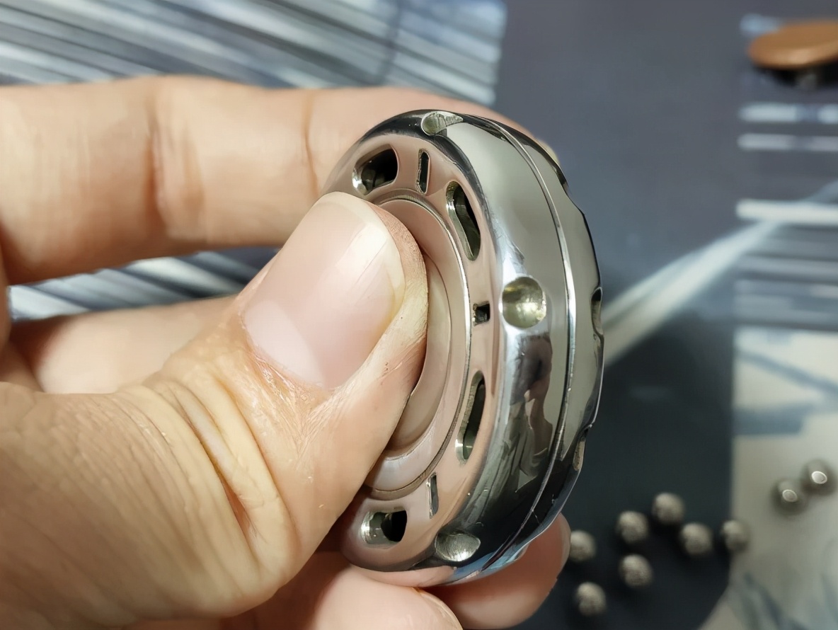 成年人能玩的指尖陀螺,随时随地玩的指尖陀螺