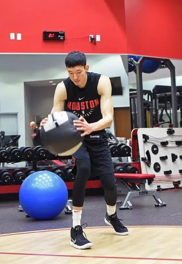 欧美人眼中的周琦,周琦的缺点是什么