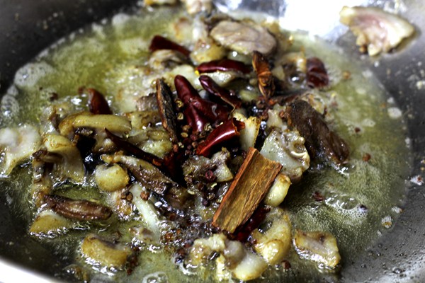 第一美食鱼头泡饼,北京特色菜鱼头泡饼