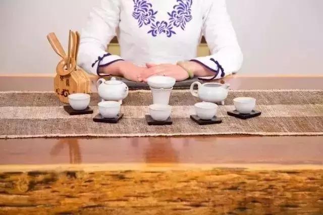 茶盘干泡与湿泡的区别,干泡茶盘和湿泡茶盘有什么分别