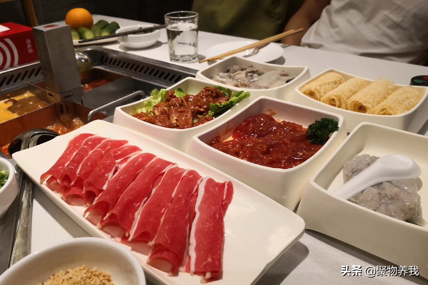 海底捞和大渝火锅哪个性价比最高,海底捞大龙燚