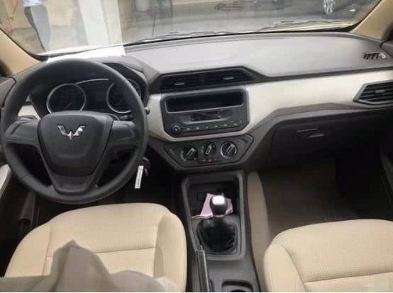 想买个二手五菱宏光,一查价格,竟然要这么多钱?