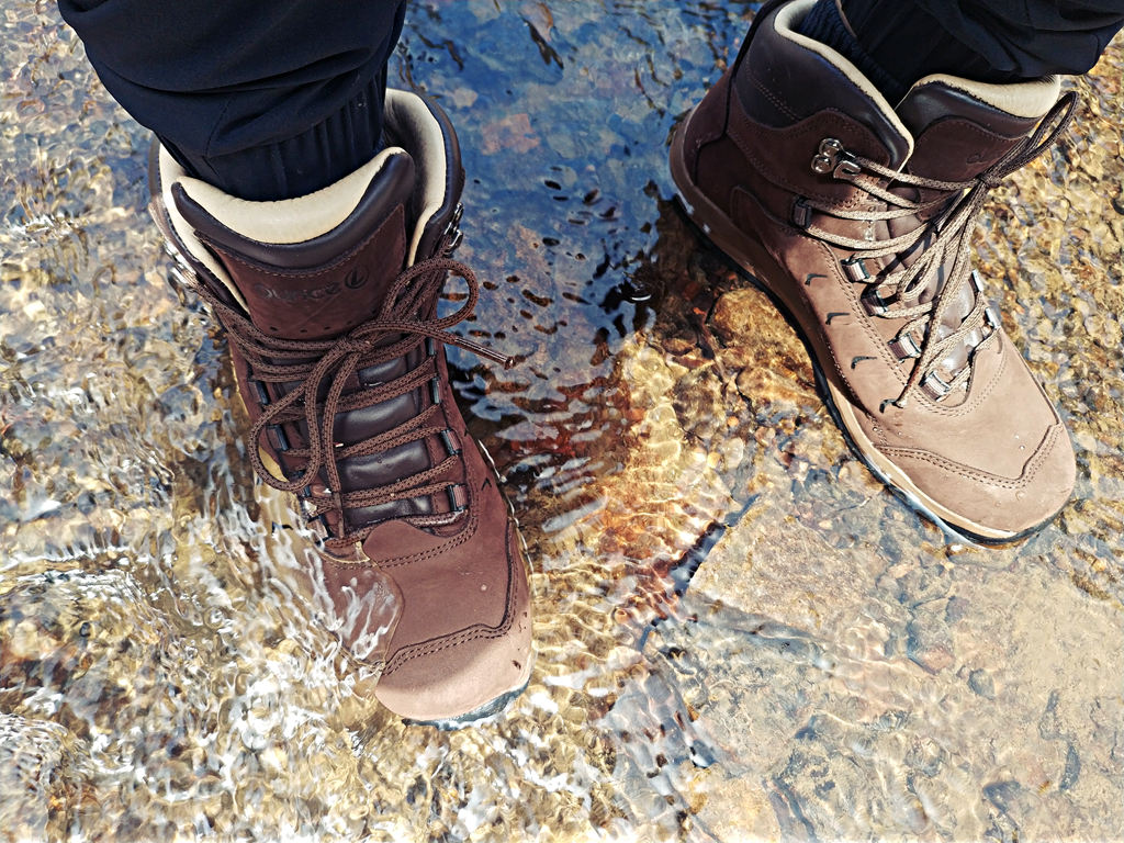 遨游仕l1登山鞋,bounce遨游仕t1b登山鞋户外测评