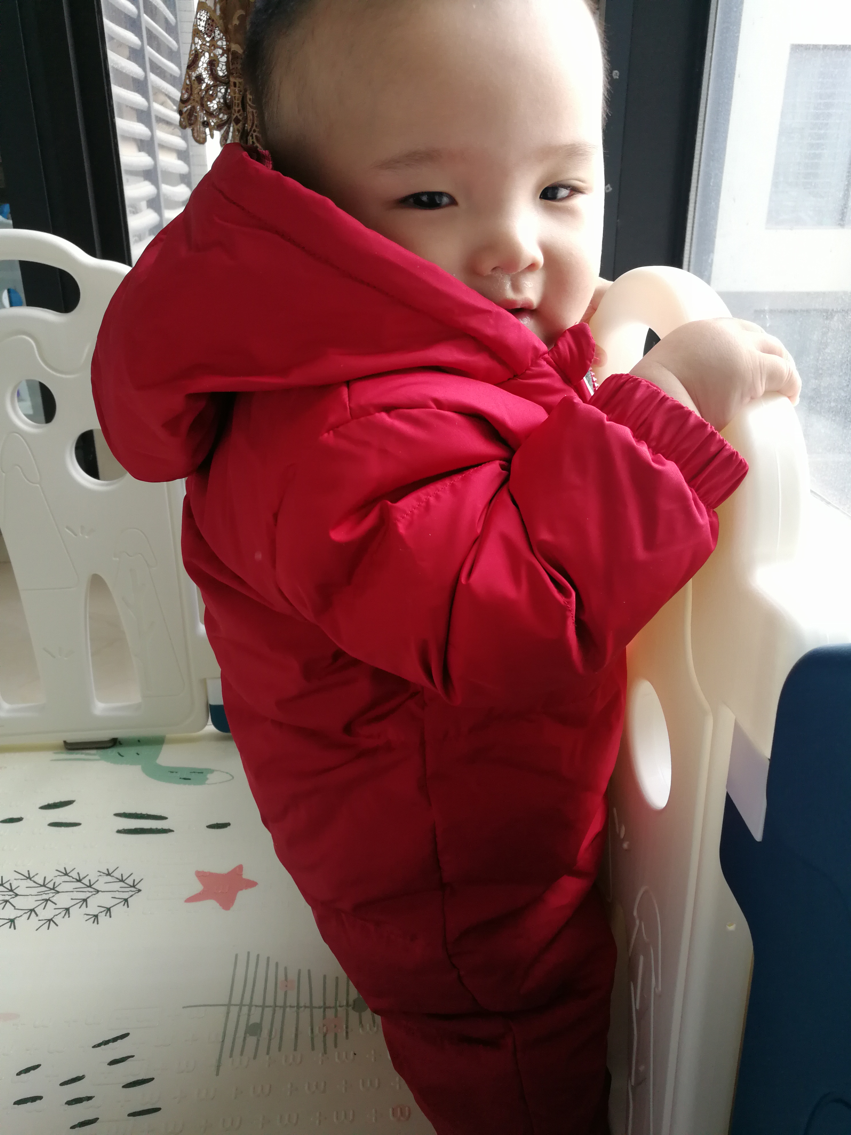 婴幼儿突然爱抓人，宝妈该如何教育？