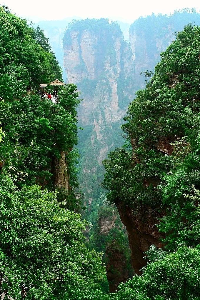 湖南千年禁区神堂湾，阴雨天频传古代人打仗声，宛如阴兵过境