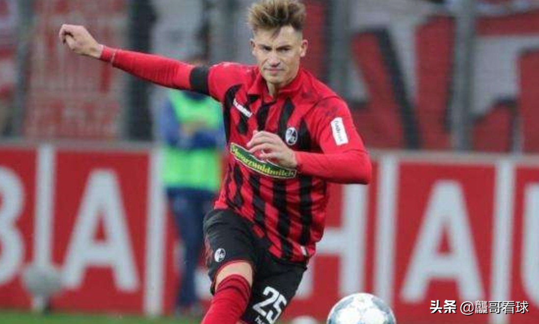 弗莱堡中卫国脚科赫的未来:那不勒斯有意引进,热刺后防急需