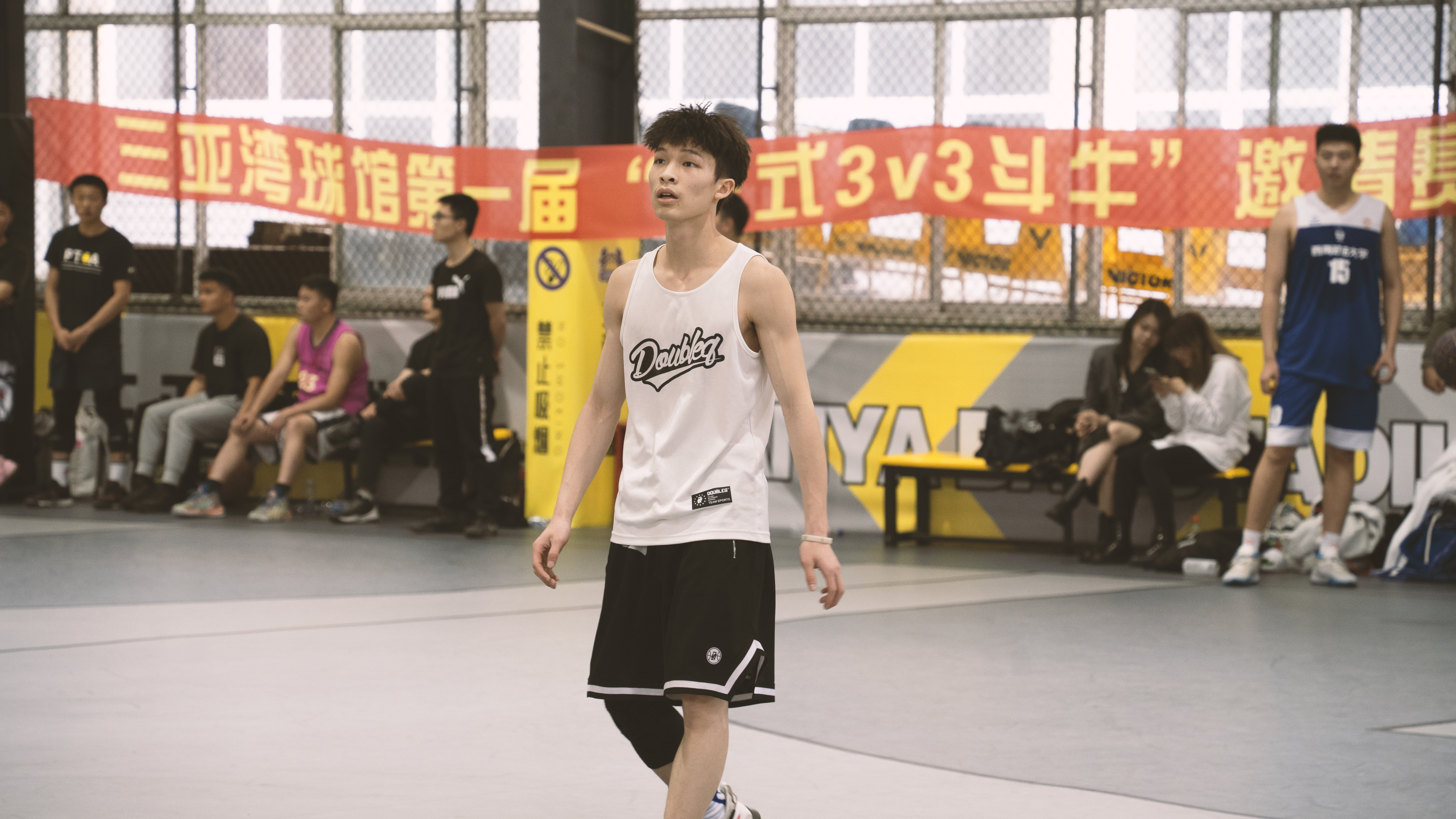 三亚湾新篮球馆,重庆市南岸区室内篮球馆