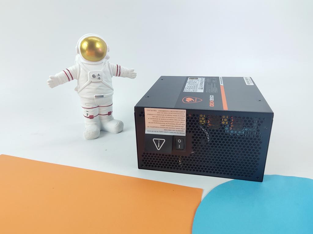 骨伽全模组电源智能静音降噪强劲稳定输出