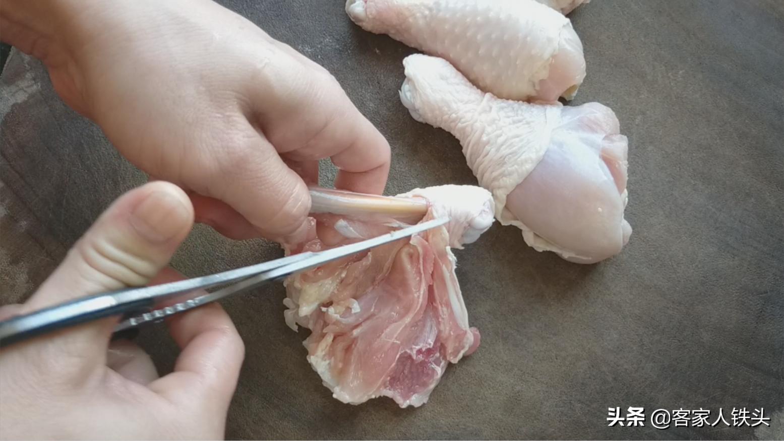 鸡腿这样做油而不腻真的好吃,鸡腿这样做真的好吃极了