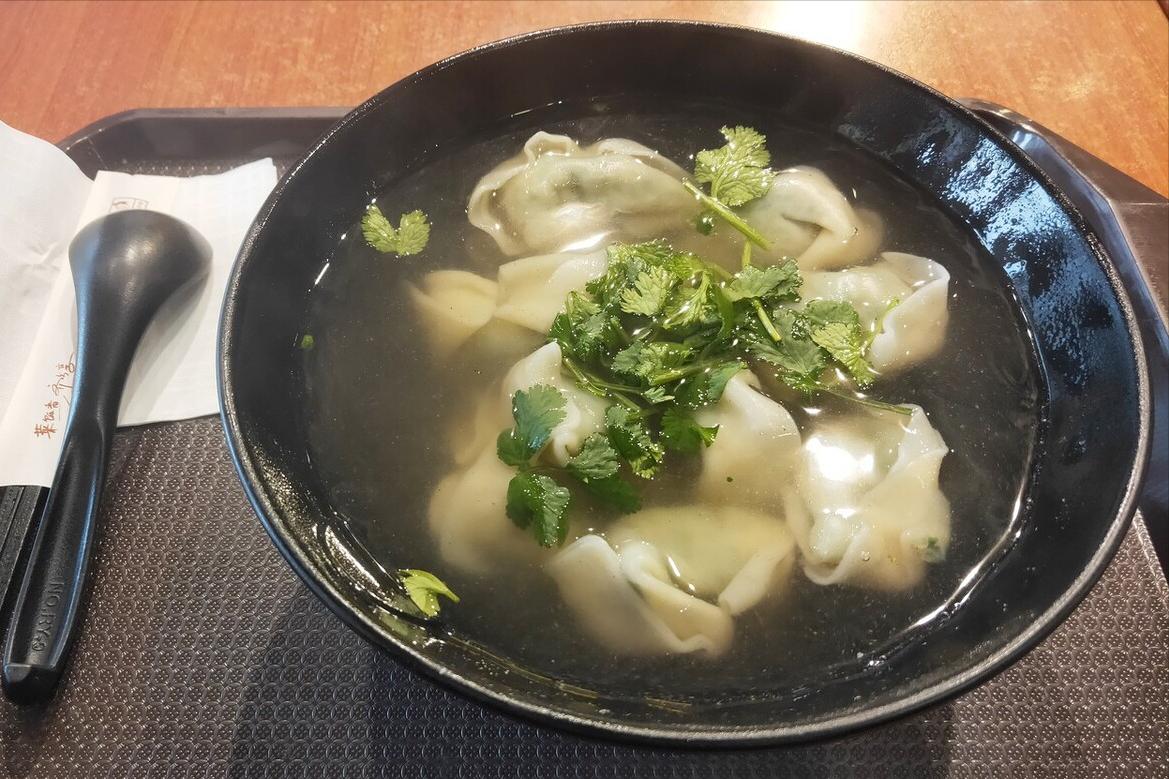 馄饨要好吃汤底是关键素材,馄饨要想做的鲜美秘诀在哪