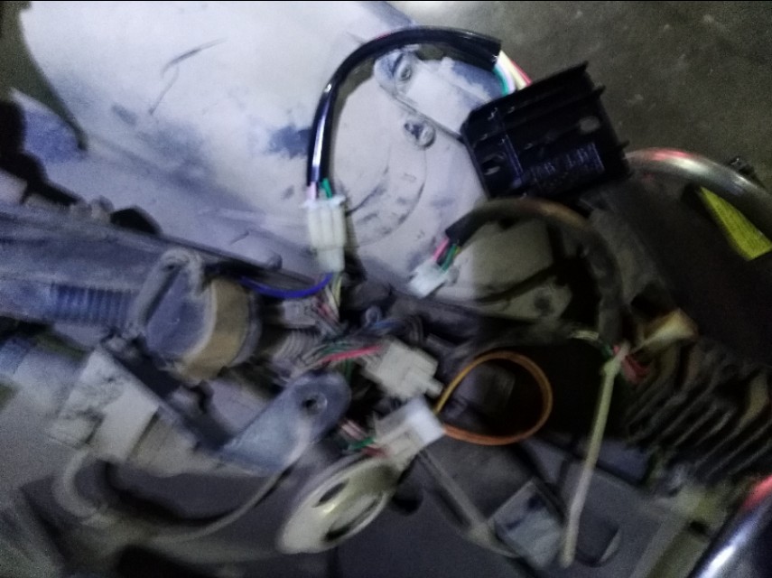 踏板摩托车清洗化油器后加油无力,踏板摩托车提速慢无力是什么原因