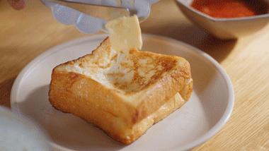 草莓漏奶华，一个没有感情的草莓吃货