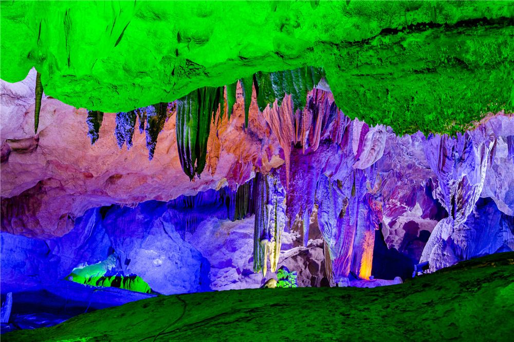 桂林世界溶洞奇观,桂林神奇的山洞