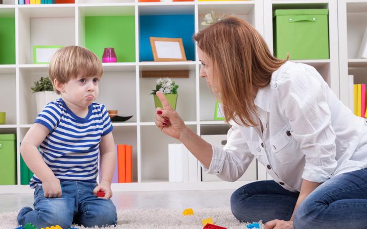 男孩胆小该怎么教育孩子,如何让孩子改掉胆小懦弱的心理