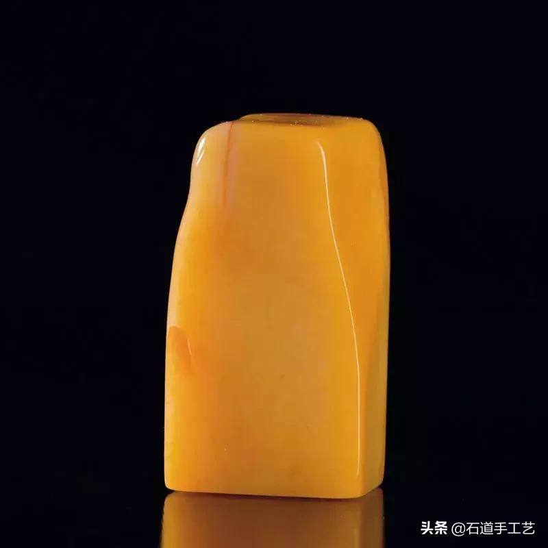 清代中后期田黄印章图片,馆藏田黄印章细节