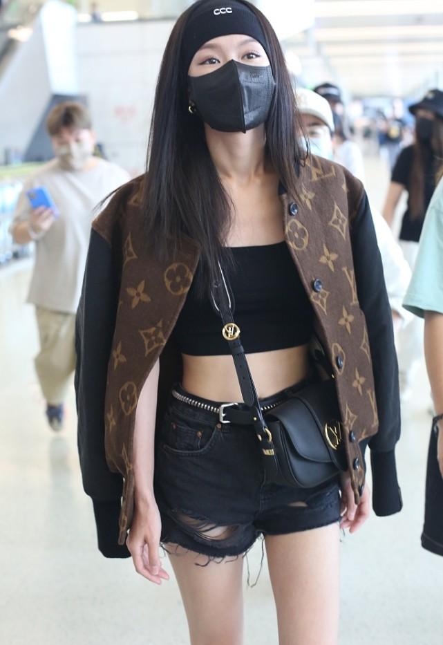 32岁文咏珊视频,文咏珊20岁装扮