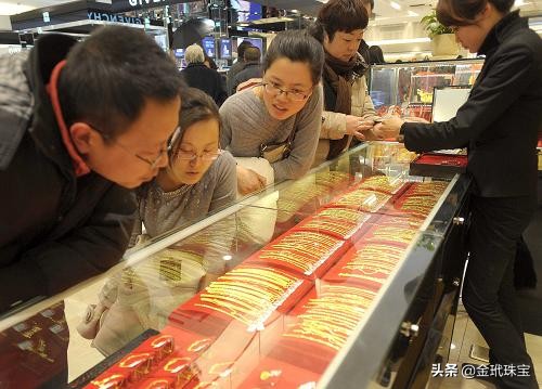 黄金首饰今天价格2020年走势如何,黄金价格下跌会影响黄金首饰吗