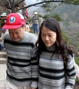 结婚11年翁帆说出嫁给杨振宁原因,28岁嫁给杨振宁的翁帆