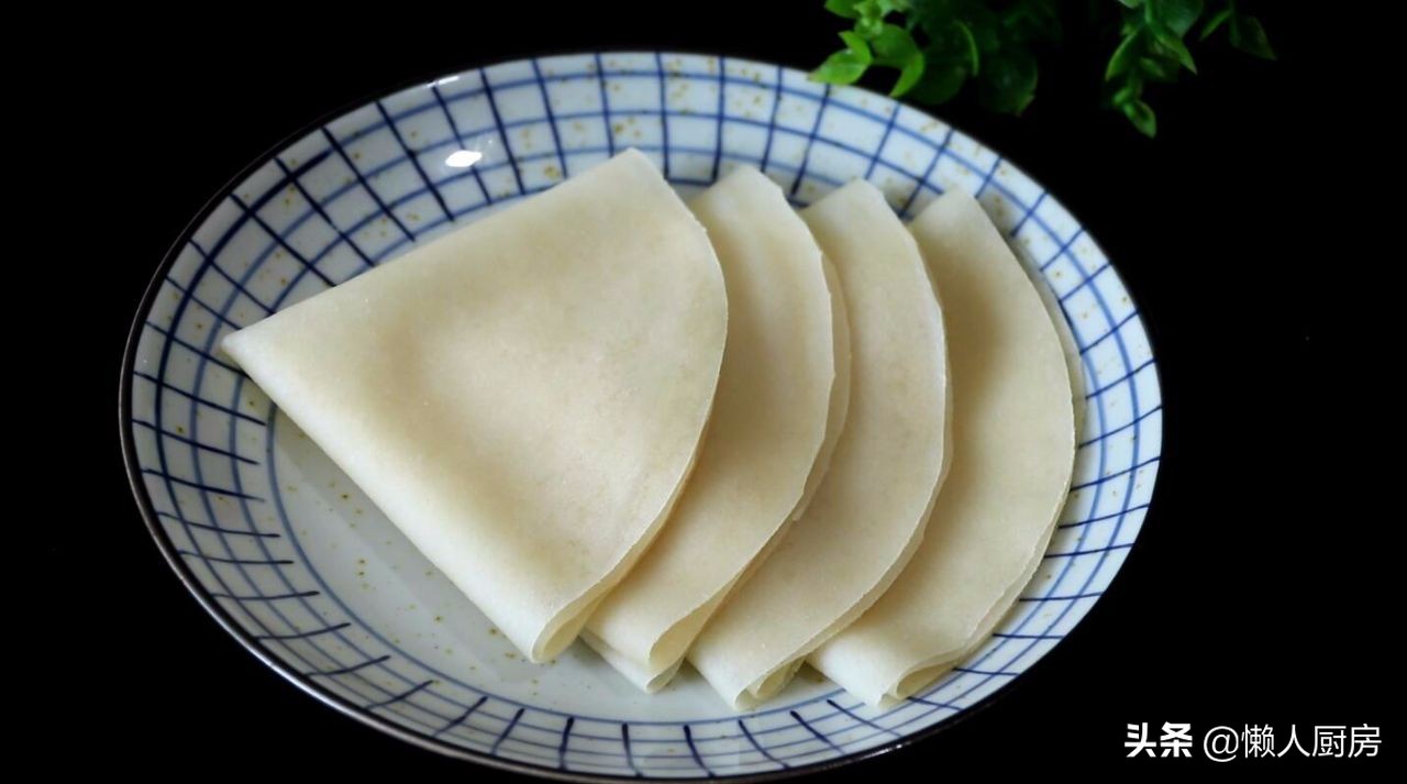 卷菜薄饼怎么做又软又筋道,薄饼面糊怎么和又软又筋道