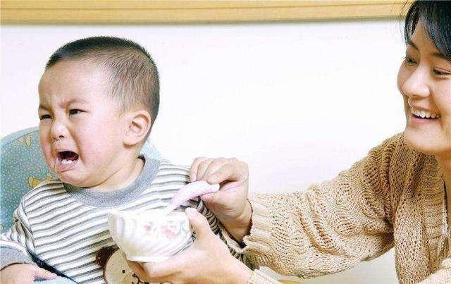 7岁男孩低烧不退,五岁男孩一直低烧不退是什么原因