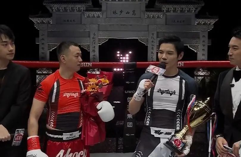 逗妹吐槽最新,逗妹吐槽新浪体育