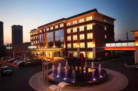 温泉山庄推荐享受惬意的温泉之旅,冬日暖阳泡温泉