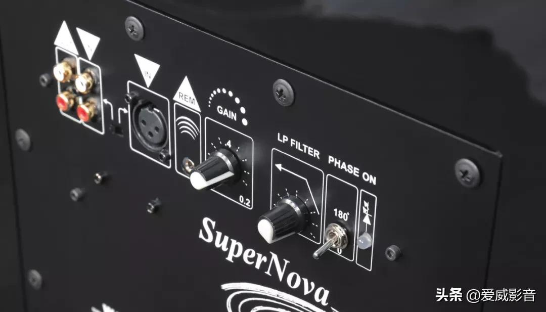 旗舰特质，紧凑震撼大地震LuminousLU-12超低音