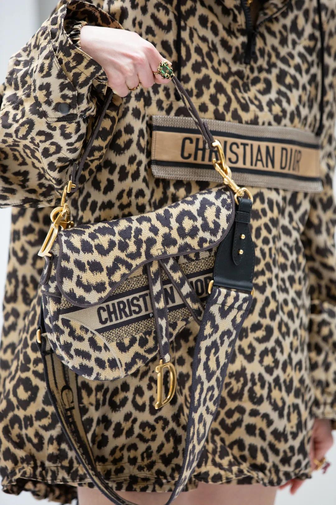 迪奥dior2020走秀冬季款运动鞋,dior2012春夏走秀视频完整版