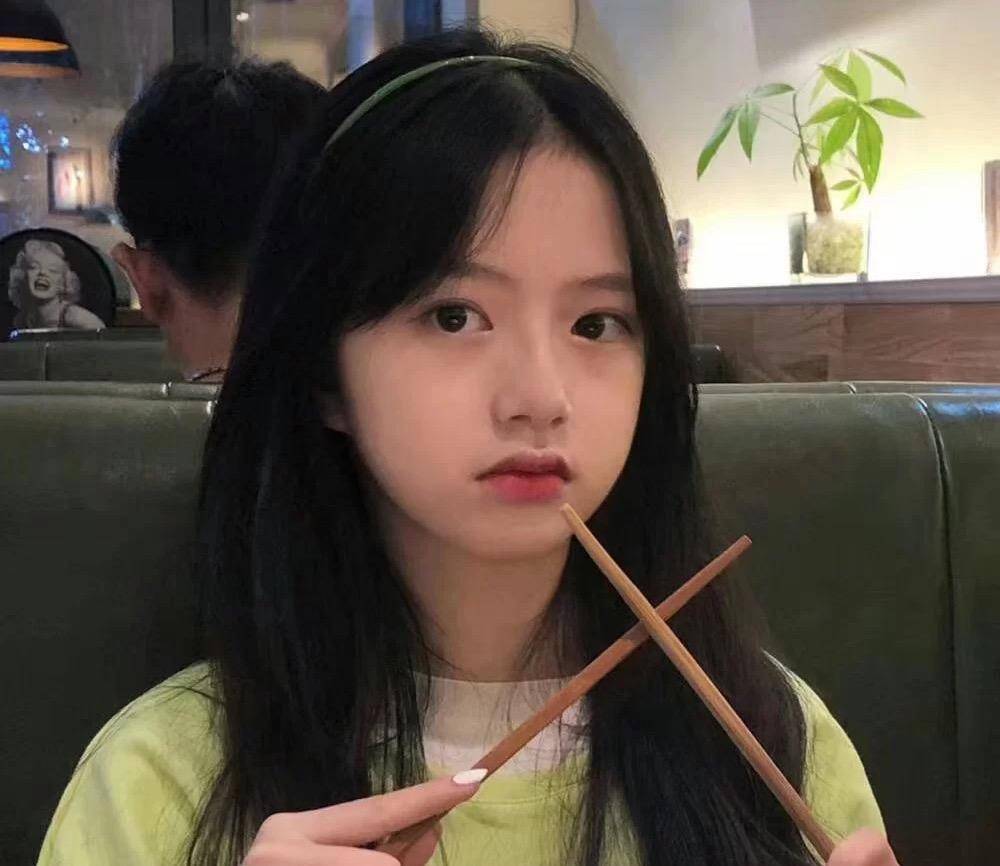 教你一招轻松去除草莓鼻黑头,如何改善自己的草莓鼻和黑头