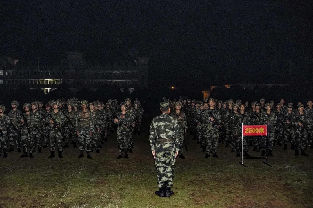 实弹射击训练中未爆弹,夜间实弹射击战术