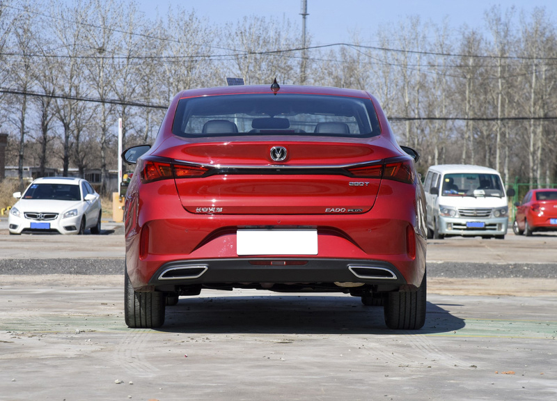 新款逸动火了！路虎工程师操刀，有4层隔音技术，大学生也买得起