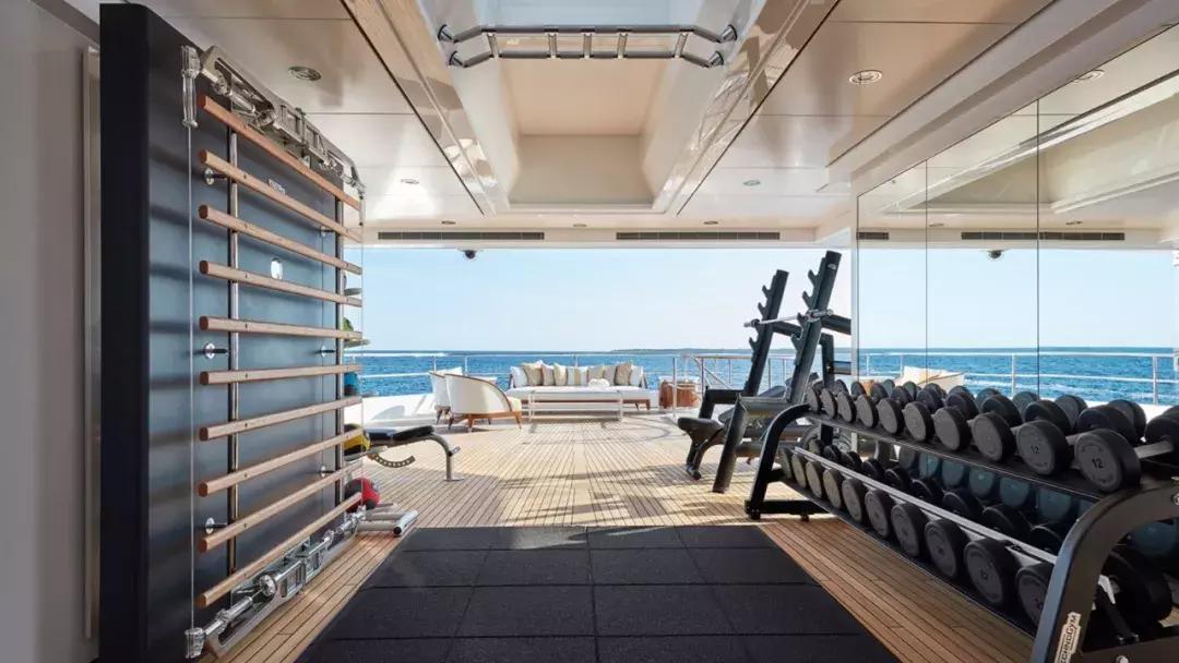 最豪华游艇别墅,一艘超级游艇多少钱