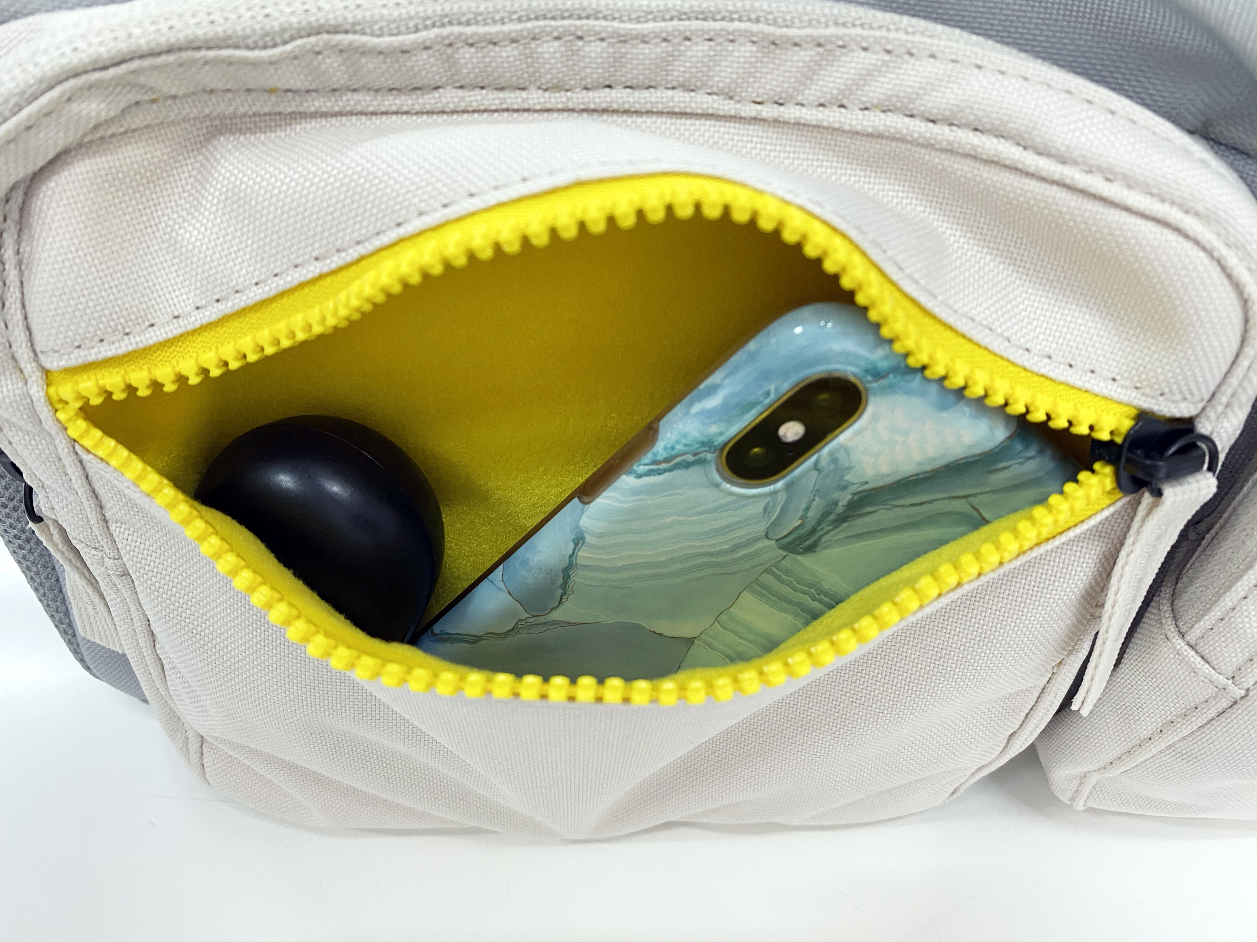 nikefuturepro健身包能当羽毛球包吗,nikefuturepro书包开箱