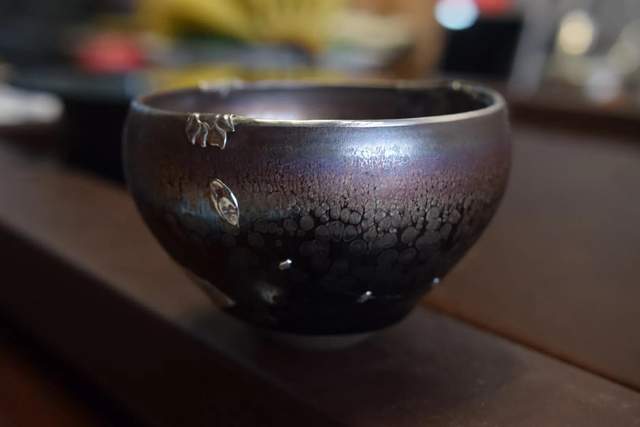 打碎陶瓷怎么办,打碎瓷器怎么处理