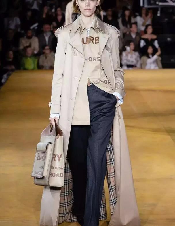 风衣怎么保养和清洗,风衣换季处理