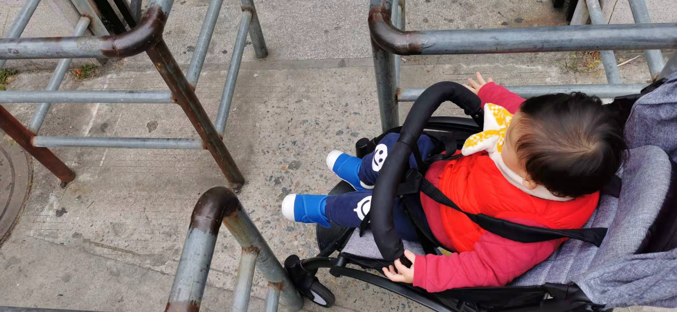 如何选择婴儿推车轻便,6个月婴儿推车怎么选