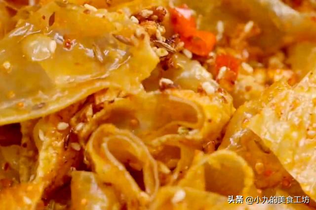 用面粉做辣条不加淀粉还劲道,如何做辣条又干净又好吃教程