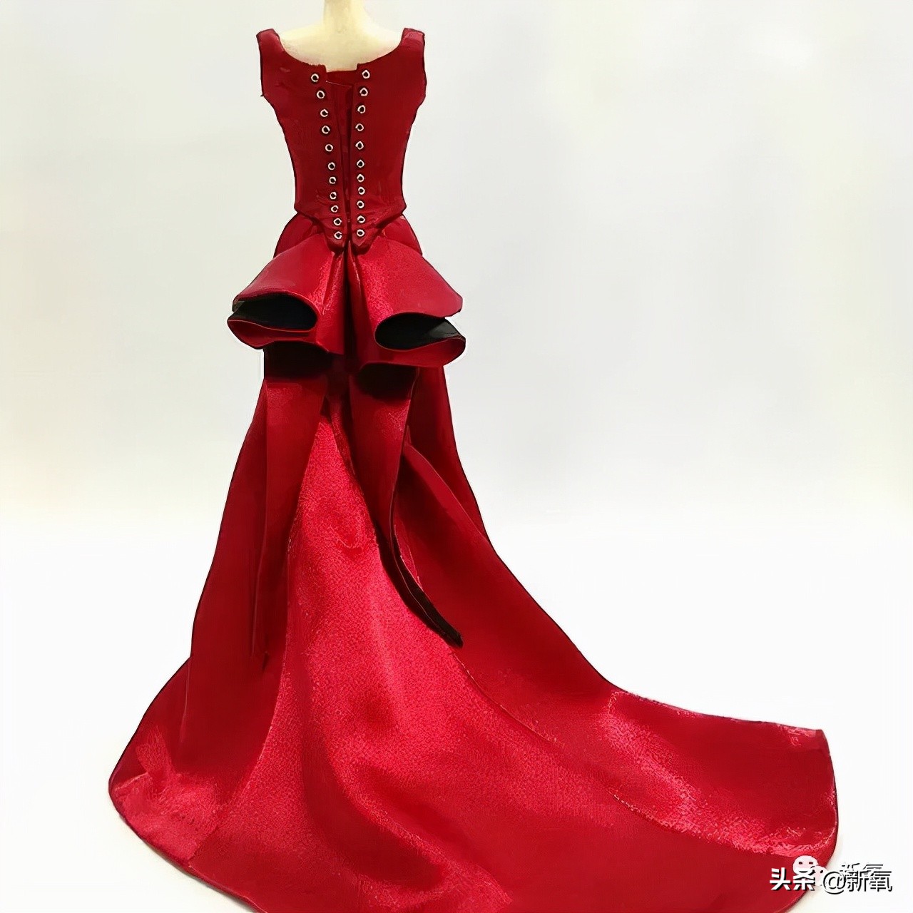 经典电影复古衣服,电影经典时装造型