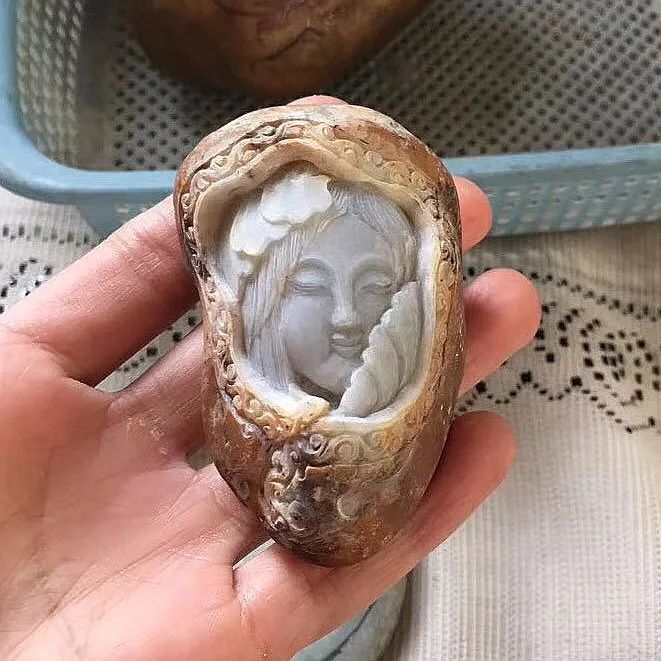 翡翠观音摔断了头还能戴吗,翡翠观音摔坏修复后可以佩戴么