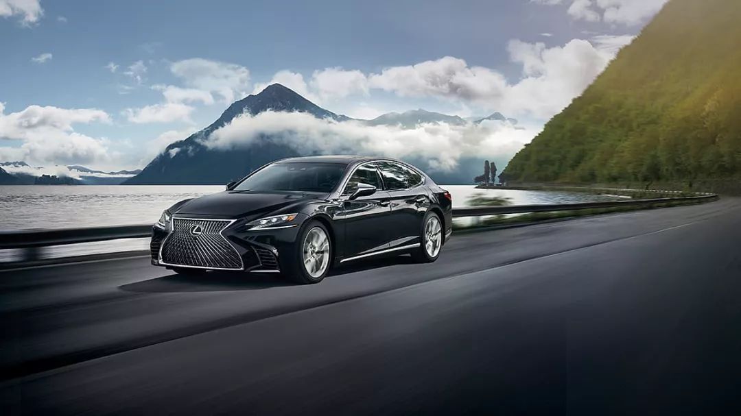 百万价格的丰田埃尔法到底强在哪,丰田埃尔法弹射起步